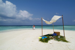 Coco Bodu Hithi_picnic on sand bank